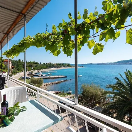Apartment Ferienwohnung Fuer 6 Personen Ca 60 Qm In Kuciste, Dalmatien Sueddalmatien